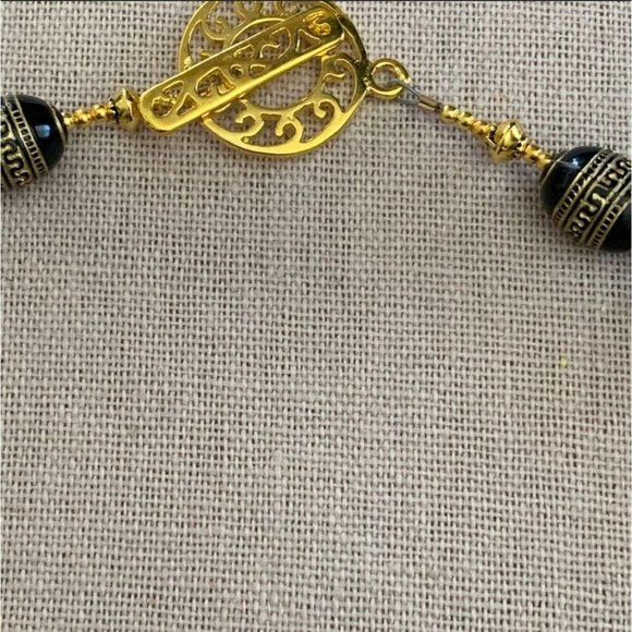 Honey Drop Jade Necklace; 16 inches - Picture 6 of 6